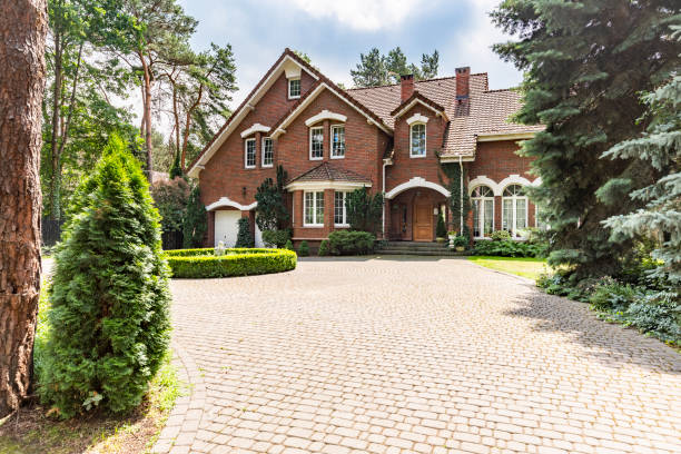 Best Affordable Driveway Paving  in Highland Park, MI